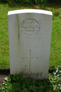 Dozinghem Military Cemetery - Smith, G